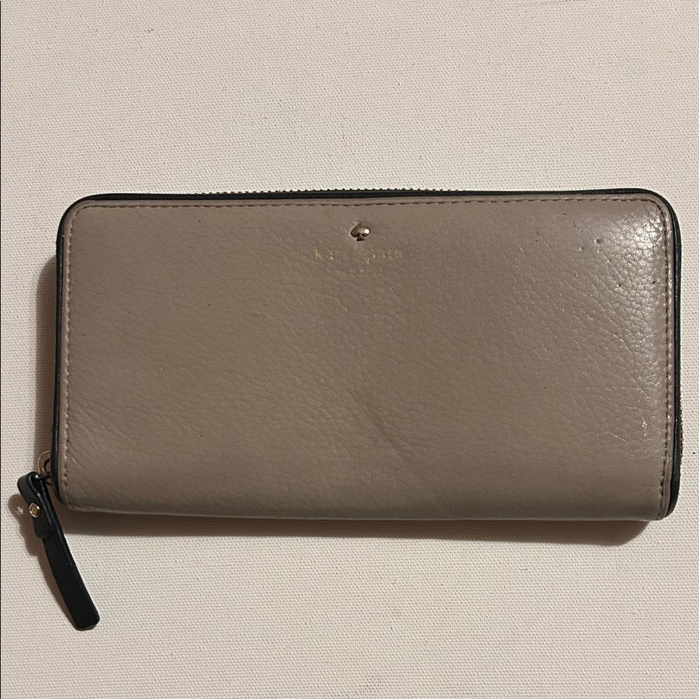 Kate Spade Gray Leather Wallet